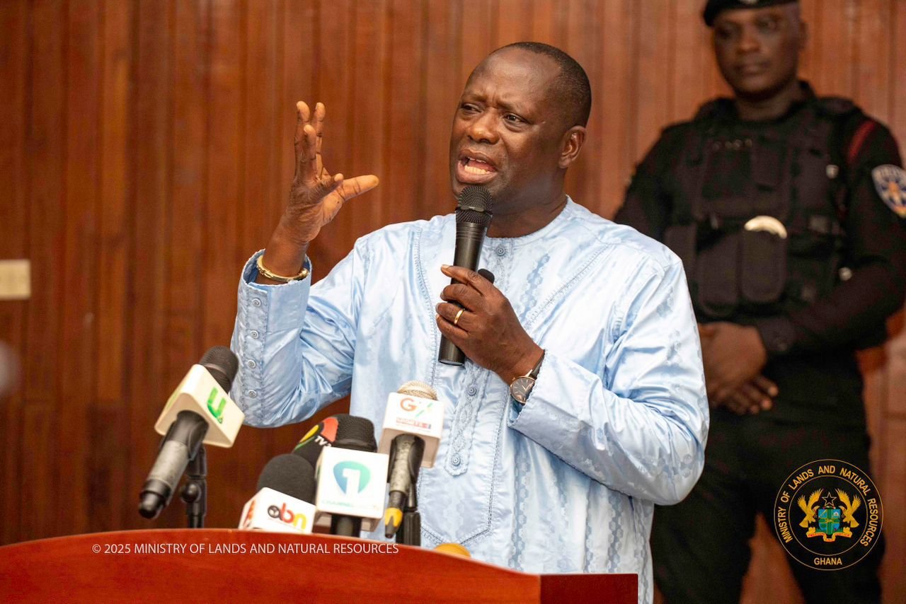 LANDS MINISTER VOWS TO RESET GHANA’s MINING SECTOR; SEEKS WESTERN REGIONAL CHIEFS’ BACKING 1