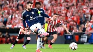 United in Dreamland: Red Devils Take Giant Step Towards Europa League Final with 3-0 Win 1