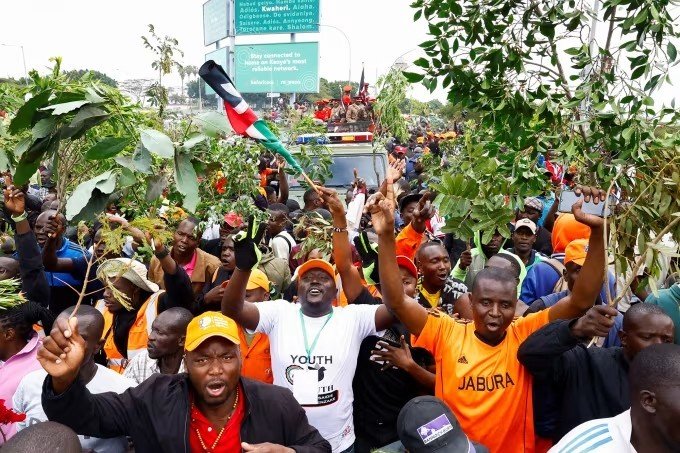 Kenyan Police Fire Shots At Mourners Seeking To View Raila Odinga's Body 3