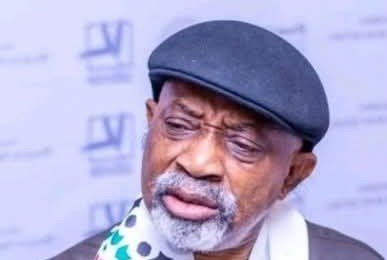 Gunmen Attack Ex-Nigerian Minister Convoy, Kills Woman Filming Shooting Incident Gunmen Attack Ex-Nigerian Minister Convoy, Kills Woman Filming Shooting Incident