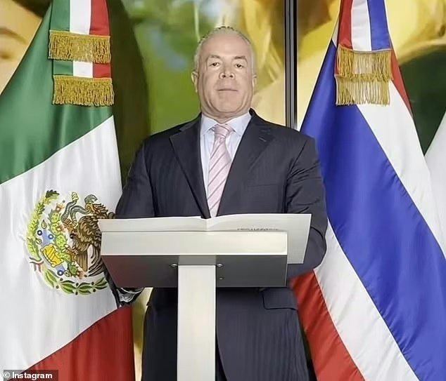 Miss Universe Boss Fired After Calling Miss Mexico a ‘Dummy’