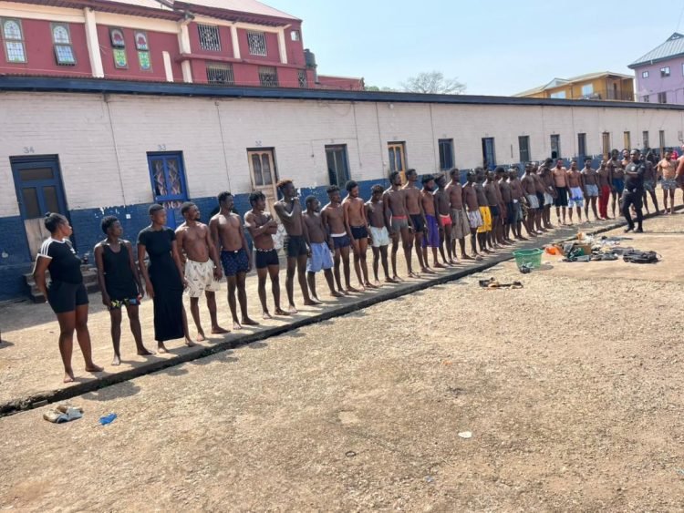 Ghana: Police Arrest 40 Persons In Obuasi Swoops On Criminal Hideouts Ghana: Police Arrest 40 Persons In Obuasi Swoops On Criminal Hideouts