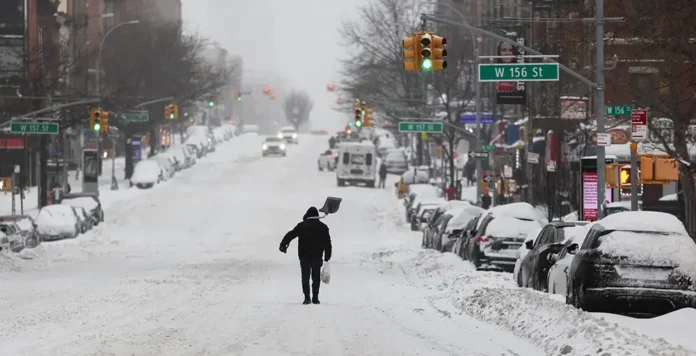 Deadly US Storm Claims 14 Lives and Leaves Hundreds of Thousands Without Power