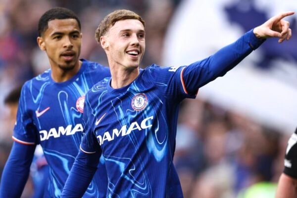 Chelsea Stun Champions Liverpool 3-1: Enzo and Palmer Lead Blues to Crucial Win