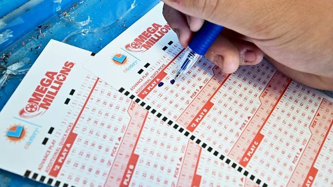 Single Lottery Player Wins $980 Million Jackpot In Georgia On $2 Ticket