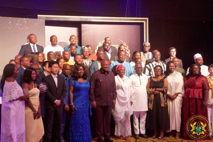 Gov't Reaffirms Support for Exporters as B5 Plus Wins Exporter of the Year