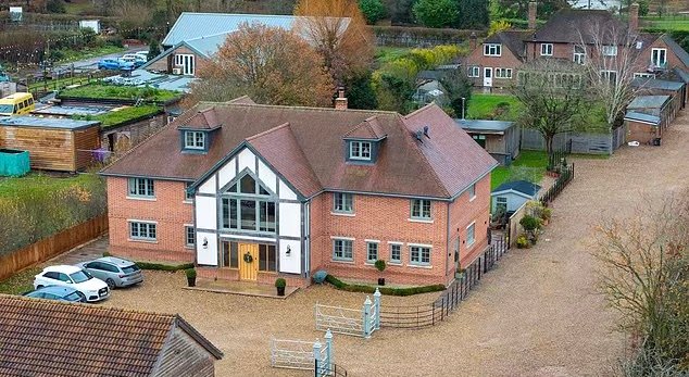 U.K : Berkshire Self-Builder Forced to Sell £1.2m Home After Council Imposes Nearly £300,000 Planning Levy