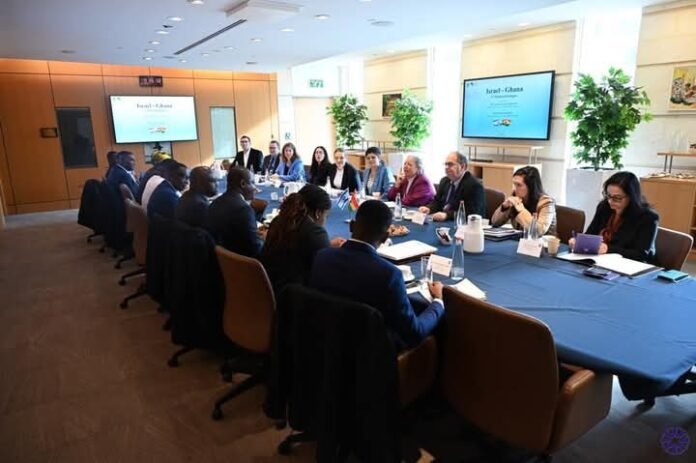 Delegates of Ghana and Israel holding the dialogue in Jerusalem 