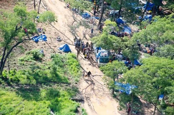 Zambia Air Force clearing illegal gold miners from Kikonge Gold Zambia Air Force clearing illegal gold miners from Kikonge Gold