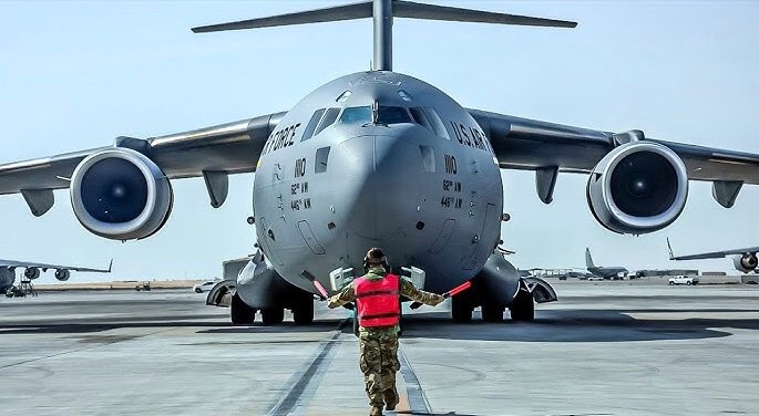 US Military Aircraft Touch Down in Nigeria as Advisory Troop Deployment Begins