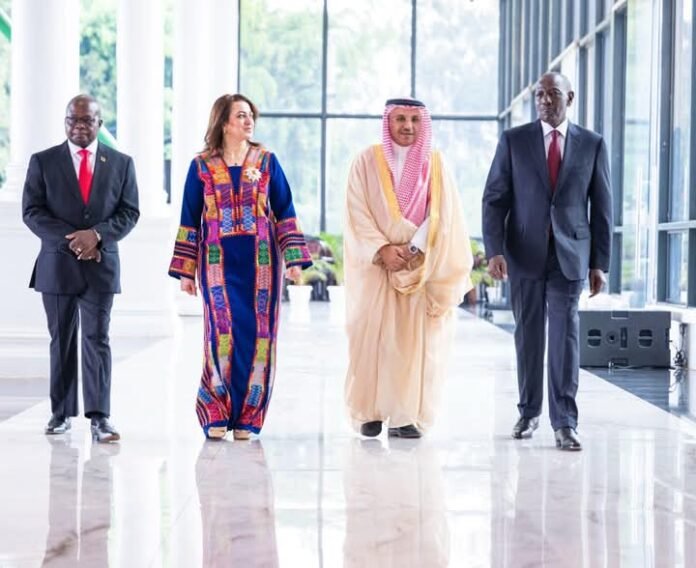 The three ambassadors in a pose with President William Ruto after presenting their credentials