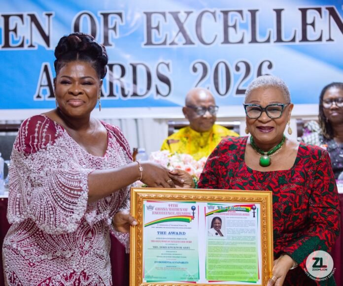 Doris Kwekwor Adjei (left) receiving her award