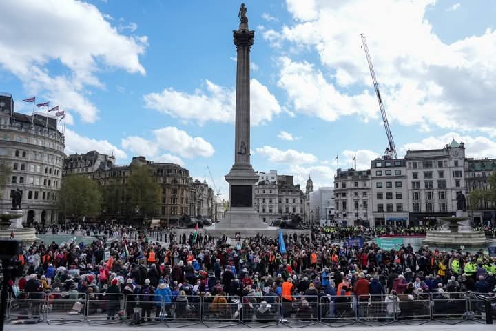 Protesters gather to call for the lifting of the ban on the Palestine Action group during a demonstration in Trafalgar Square in central London on April 11, 2026. Britain's Prime Minister Keir Starmer's Labour government banned Palestine Action as a terrorist organisation in 2025, making it a criminal offence to belong to or support the group. (Photo by CARLOS JASSO / AFP)
