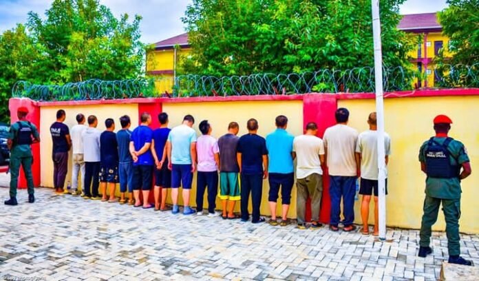 Chinese citizens Chinese citizens