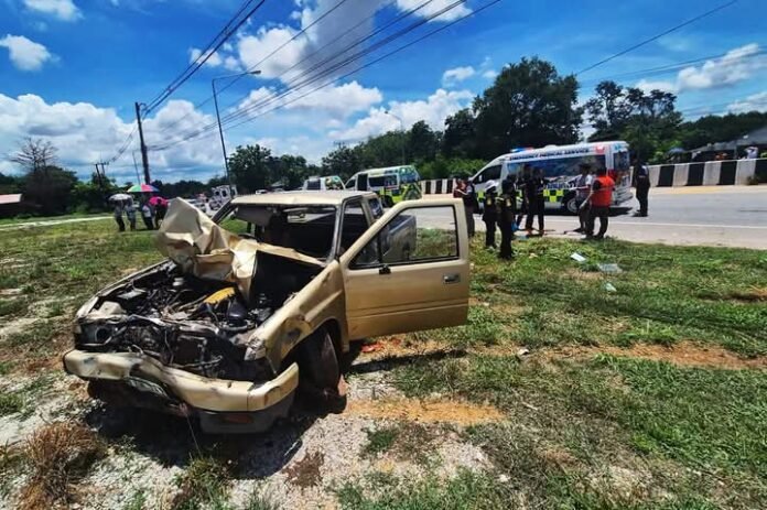 The accident scene where eight Thai monks got killed
