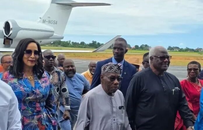 Ex-Nigerian President, Olusegun Obasanjo (left) and Ernest Bai Koroma
