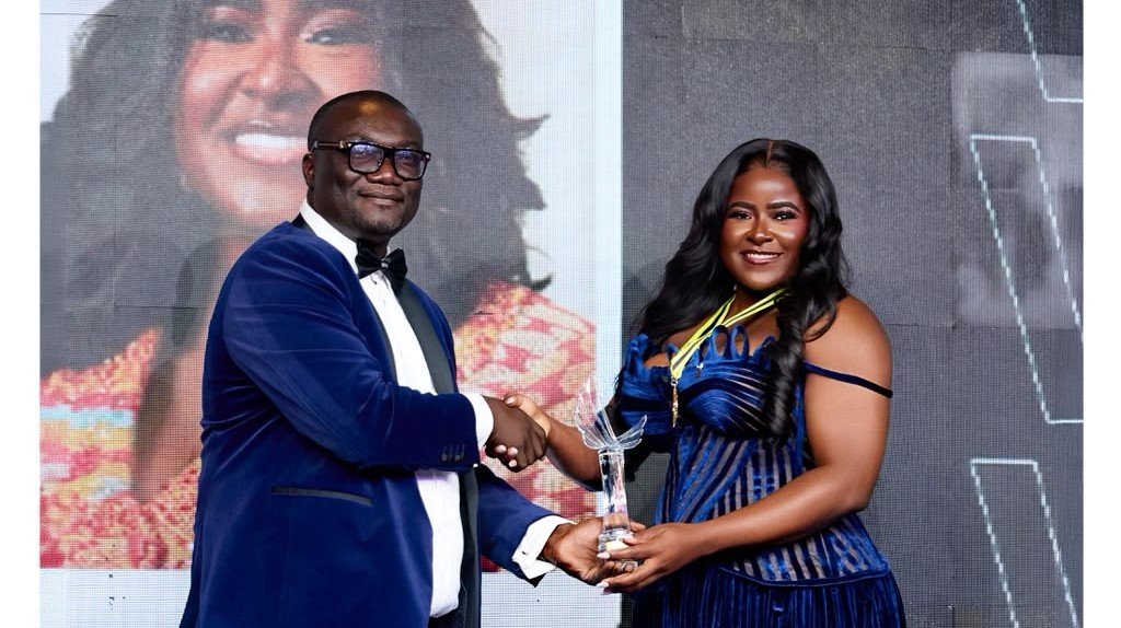 Ms Bridget Bonnie-Agbenyor (right) receiving her Forty Under 40 Awards